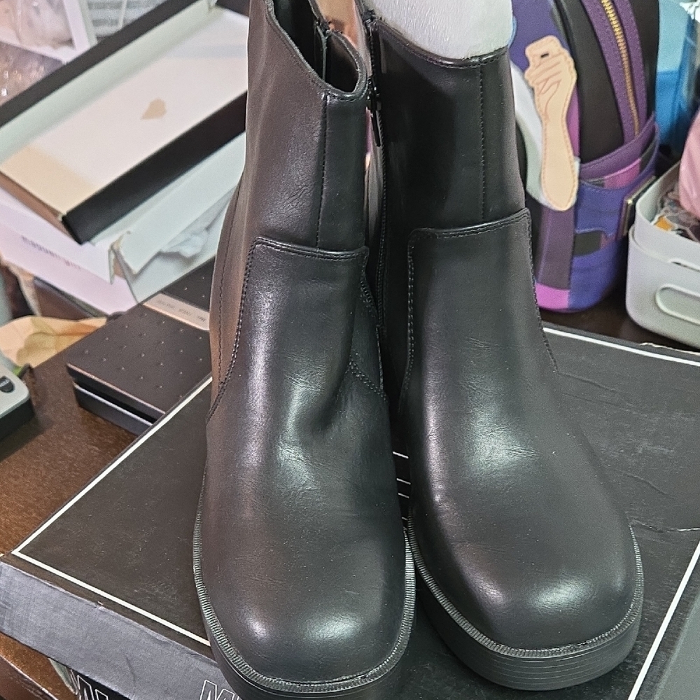 MIA McKenna Black Ankle Boots 8.5 Women New In Box